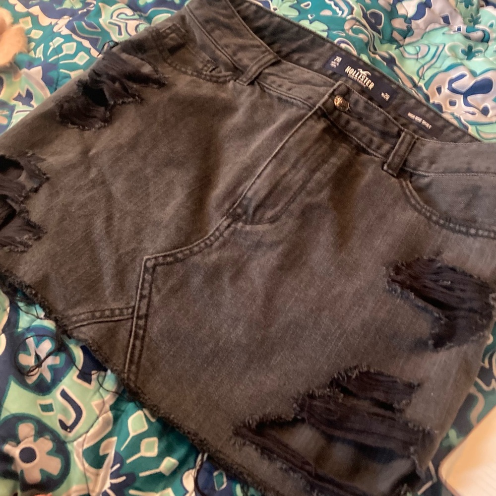 Hollister mini skirt